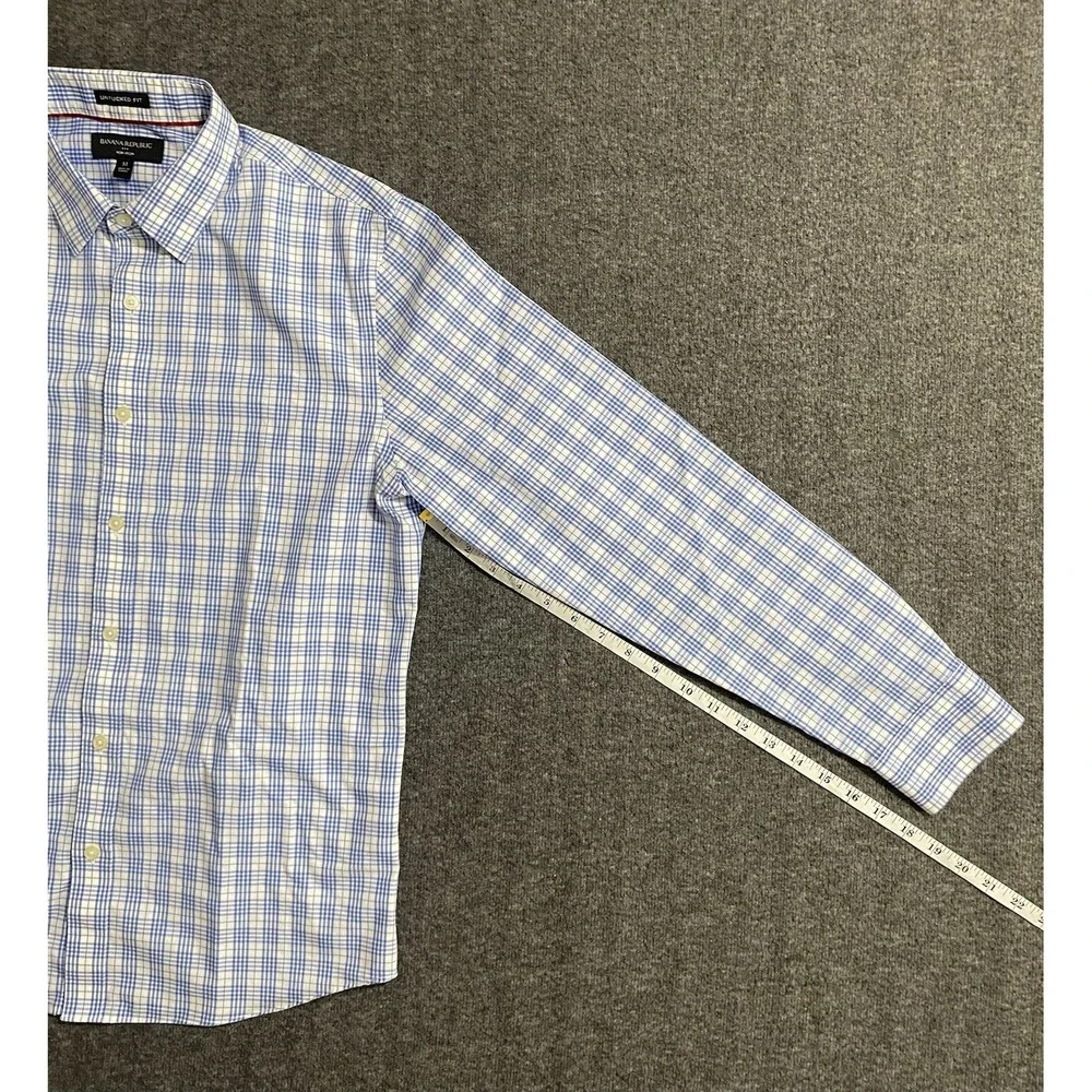 Banana Republic Button Up Dress Shirt Men's Long Sleeve Blue Checked Size M